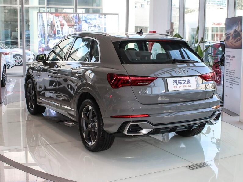 
								2024 Audi Q3 S-Line Fashion & Dynamic full									