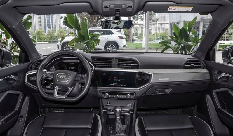 
								2024 Audi Q3 S-Line Fashion & Dynamic full									
