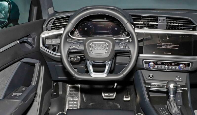 
								2024 Audi Q3 S-Line Fashion & Dynamic full									