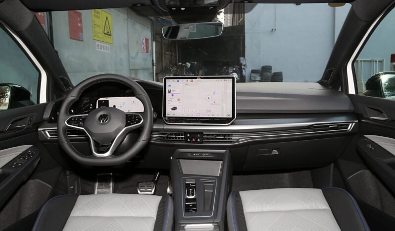 
								2025 Volkswagen Golf 8.5 300 TSI R-Line full									