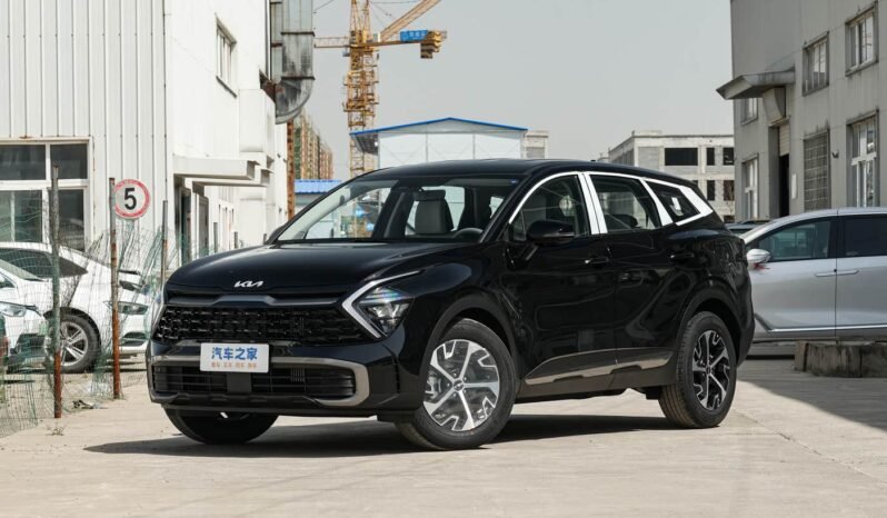 
								Kia Sportage Deluxe Edition 2025 full									