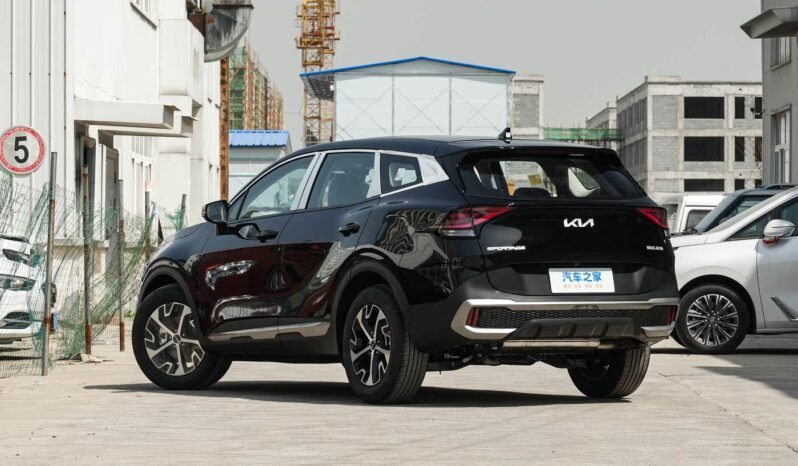 
								Kia Sportage Deluxe Edition 2025 full									